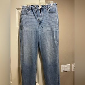 Hollister Mom Jeans medium wash
